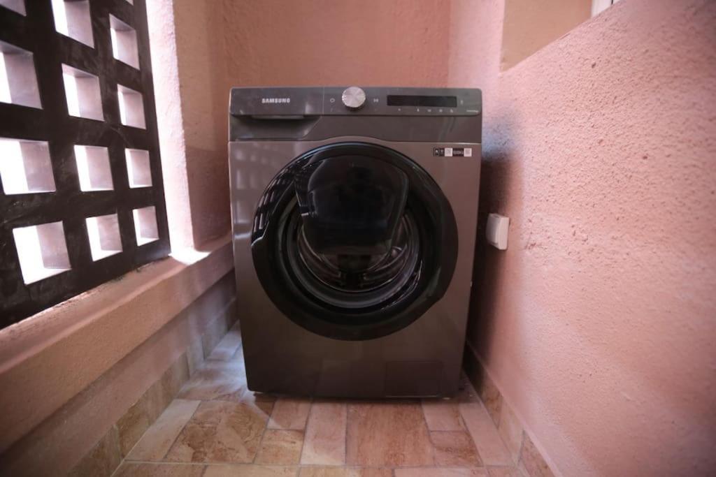 Appartement Riad White Golden Marrakesh Buitenkant foto
