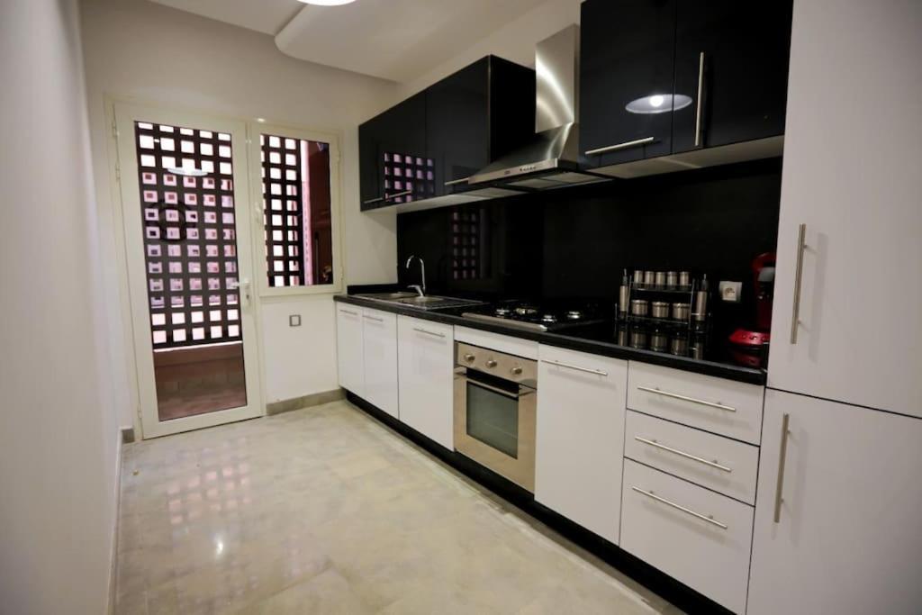 Appartement Riad White Golden Marrakesh Buitenkant foto